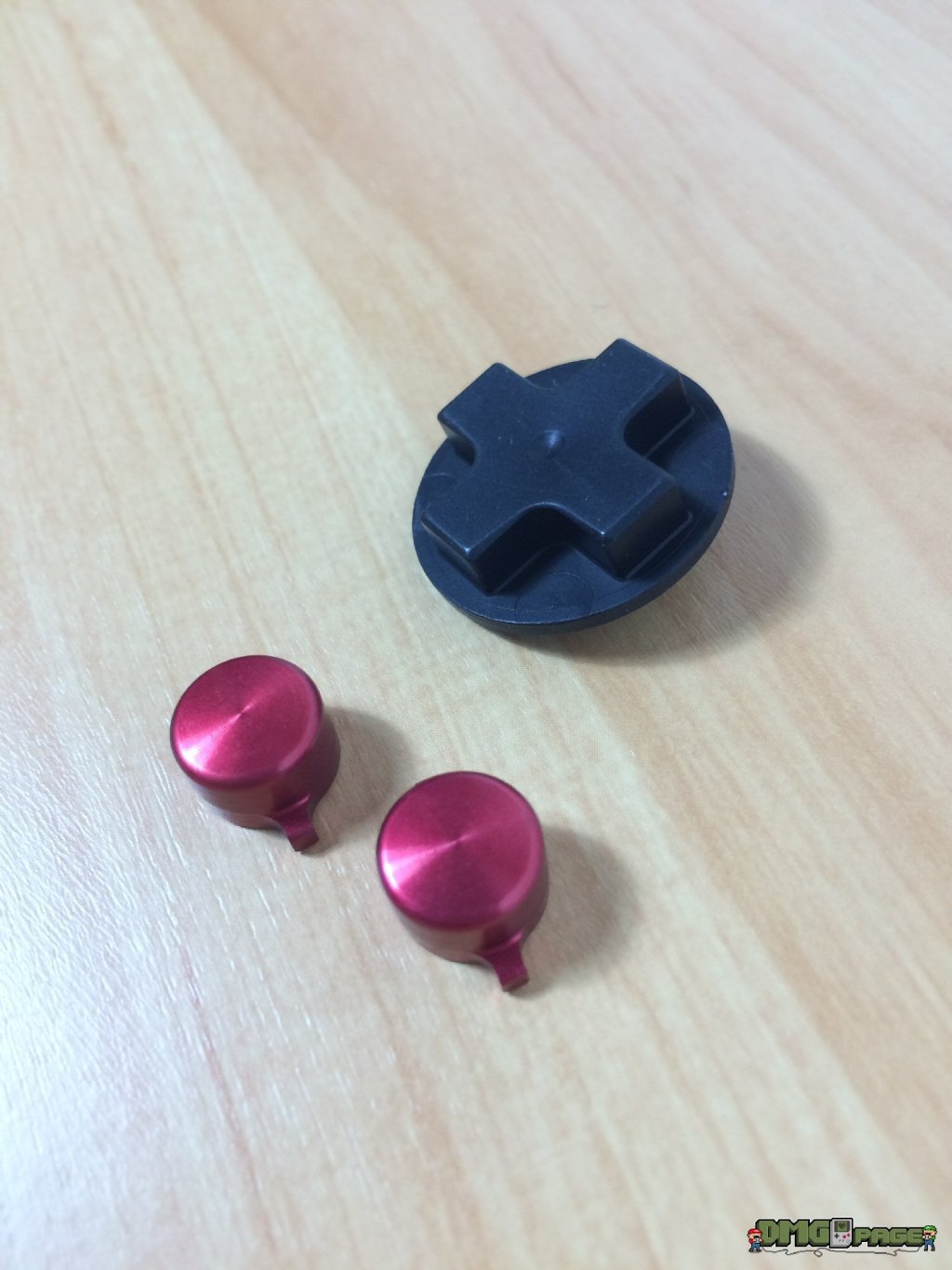 DMG-01 Buttonsets aus Edelstahl und eloxiertem&nbsp;Aluminium